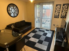 Beautiful 4 Bedroom Home With Private Parking